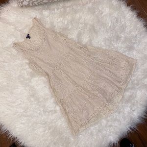 American Eagle cream lace dress